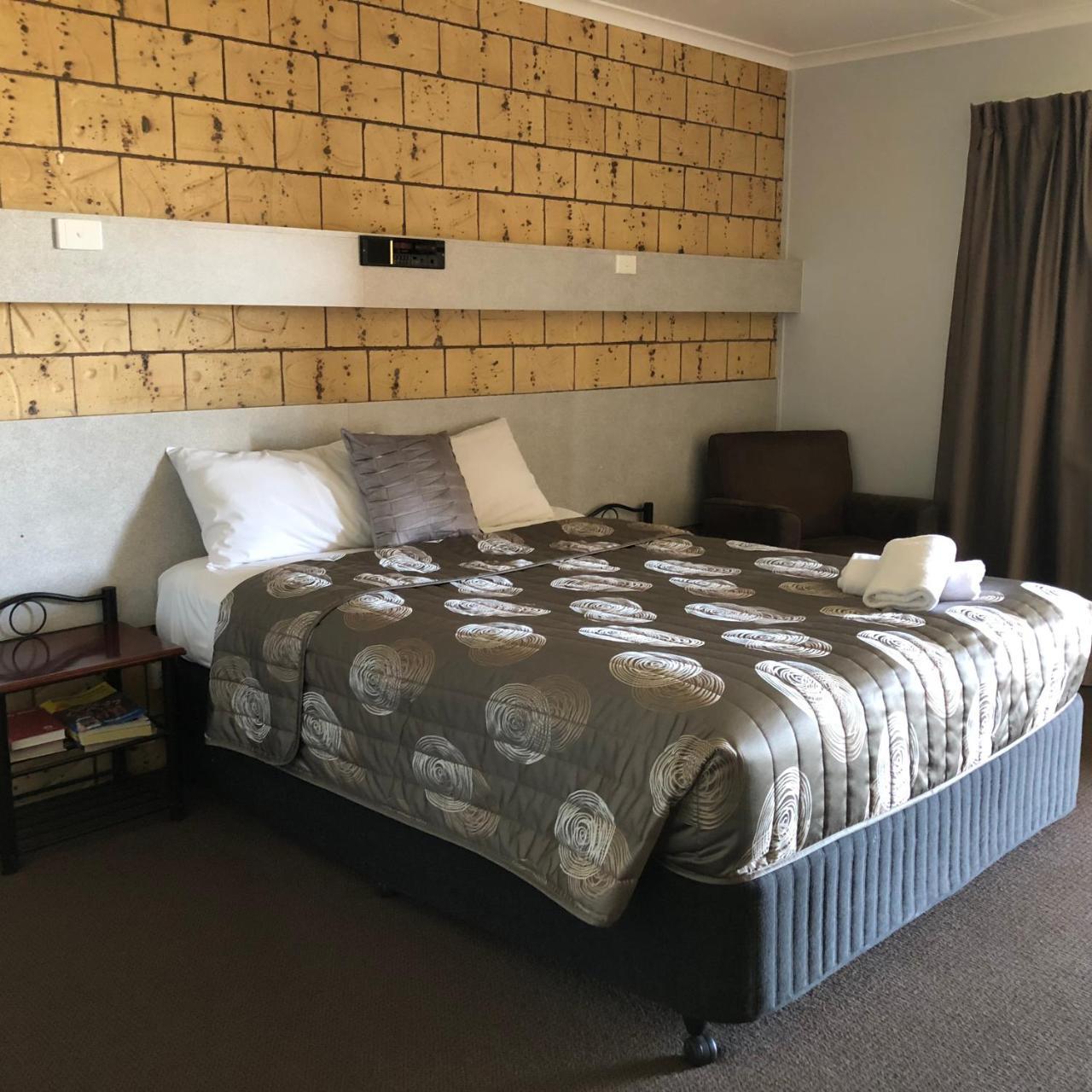 True Blue Motor Inn Rockhampton Eksteriør billede