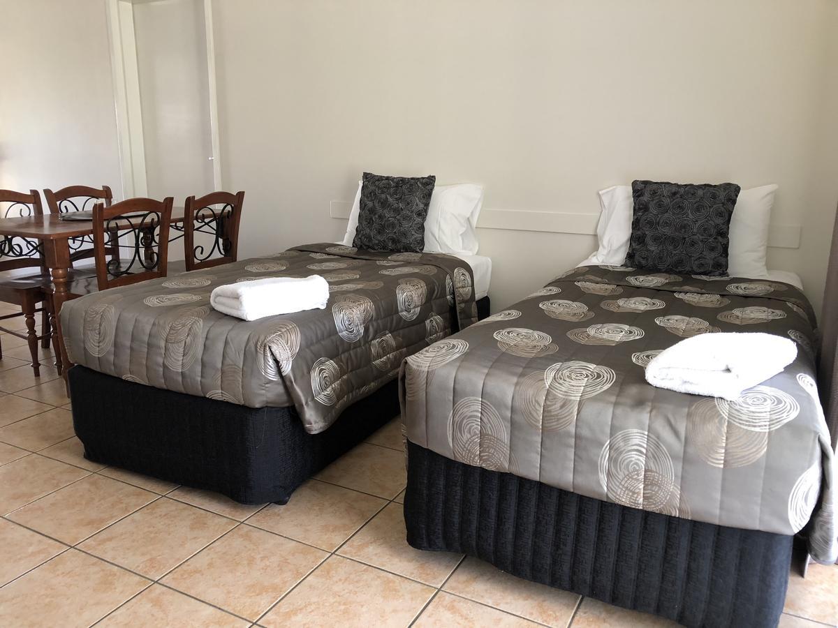 True Blue Motor Inn Rockhampton Eksteriør billede