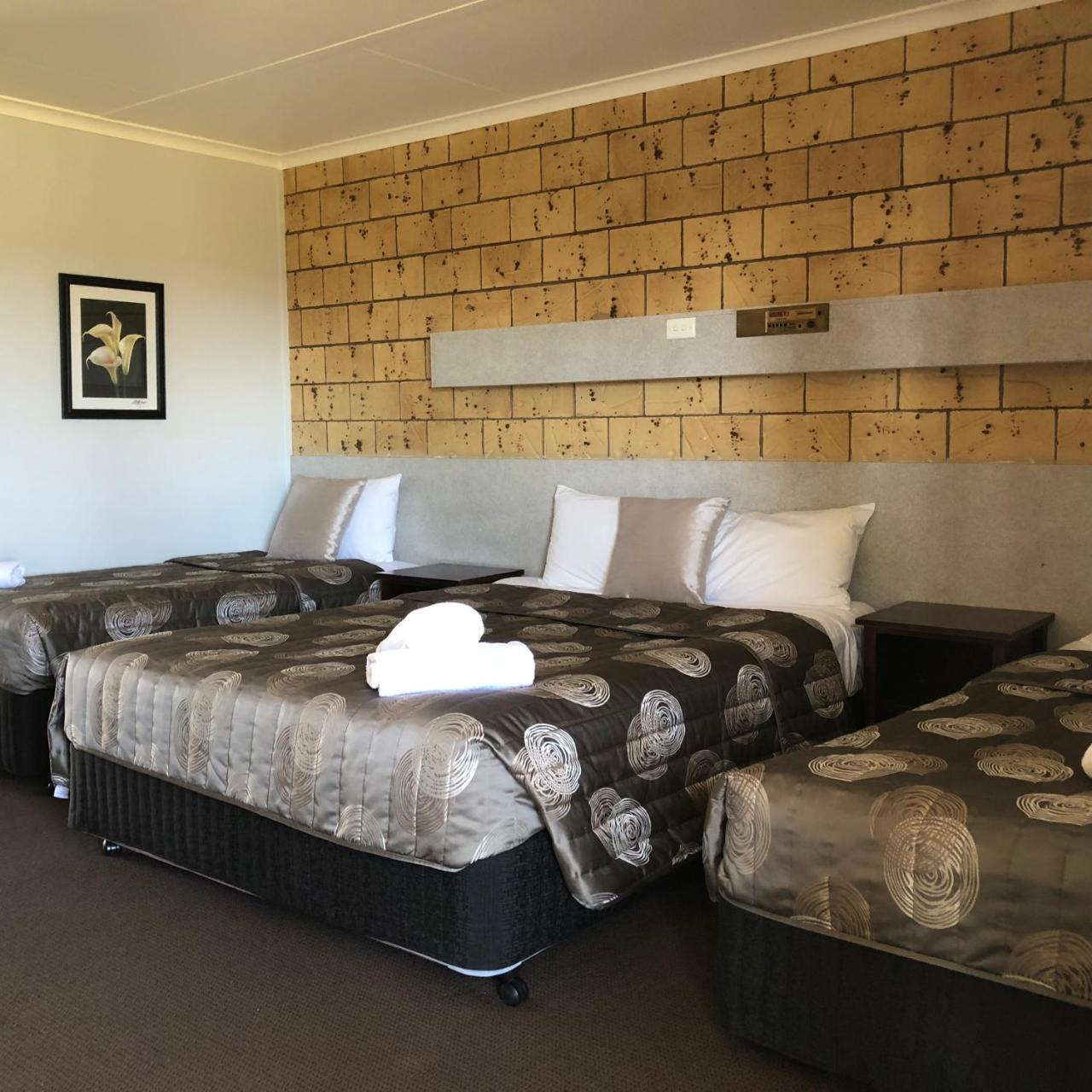 True Blue Motor Inn Rockhampton Eksteriør billede