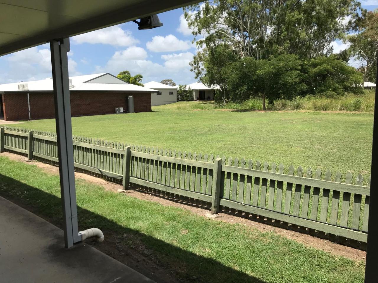 True Blue Motor Inn Rockhampton Eksteriør billede